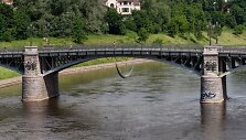 Po Žvėryno tiltu atsirado skulptūra: &bdquo;Laivas&ndash;Pusmėnulis&ldquo;. Tai pilietinės Tautos laivas, jungiantis visus istorinius laikus, suteikiantis tęstinumo ir atsinaujinimo viltį.
