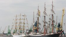 Į Klaipėdą sugrįžo didieji burlaiviai. &bdquo;Sedov&ldquo; prisi&scaron;vartavo &bdquo;Memelio mieste&ldquo;.  