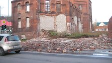Nugriuvusi Klaipėdos Dujų fabriko siena