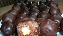 Daivos saldainiai &bdquo;Ferrero Rocher&ldquo;