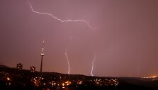 Grėsminga perkūnija truko ilgiau nei tris valandas.