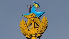 Ukrainos vėliava i&scaron;kelta Maskvoje