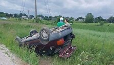 Apverstas senolio &bdquo;Audi 80&ldquo; įvykio vietoje