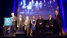 Lietuvi&scaron;kas ekonomikos vadovėlis &bdquo;Ekonomika per 31 valandą&rdquo; &scaron;iąnakt Niujorke paskelbtas geriausiu projektu pasaulyje