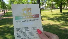 Kiek tokių skrajučių sunaikinta ir kiek jos kainavo, savivaldybės administracija neatskleidžia
