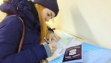 Kristina stebisi bulgari&scaron;kose institucijose visur ranka pildoma dokumentų gausa. Bulgarai iki &scaron;iol naudojasi ir popierinėmis Darbo knygelėmis