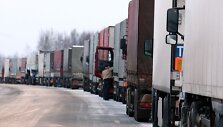 Per savaitgalį vilkikų patikrinimas dar labiau sulėtėjo