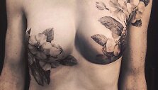 Tatuiruota krūtinė