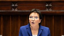 Ewa Kopacz sako inauguracijos kalbą Lenkijos parlamente