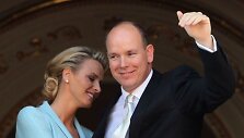 Kunigaik&scaron;tis Albertas II ir  Charlene Wittstock
