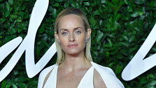Amber Valletta