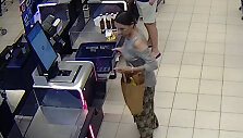 Policijos ie&scaron;koma moteris