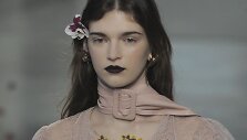 &bdquo;Rodarte&ldquo; 2016 m. rudens-žiemos kolekcijos modelis