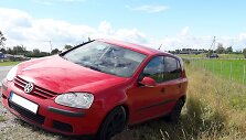 Kauno rajone nuo kelio nulėkęs &bdquo;VW Golf&ldquo;