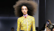 &bdquo;Mugler&ldquo; 2019&ndash;2020 m. rudens ir žiemos kolekcijos modelis
