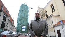 &Scaron;v. Jonų bažnyčios varpinės restauracijos projekto architektas Gintautas Pamerneckis sako, kad baigus darbus, bok&scaron;tas bus puikus ta&scaron;kas, i&scaron; kurio atsivers daug kam dar nematyta panorama. Iki &scaron;iol varpinė dėl pavojingai apgriuvusių konstrukcijų buvo nenaudojama.