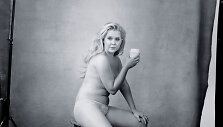 2016 m. &bdquo;Pirelli&ldquo; kalendoriaus nuotrauka: komikė Amy Schumer