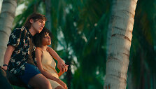 Nickas Robinsonas ir Amandla Sandberg filme &bdquo;Man esi viskas&ldquo;