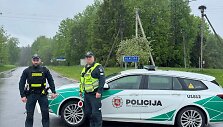 Utenos rajone nukrito ir sudužo dronas