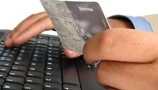 Gyventojai apsiperka uzsienio e parduotuvese