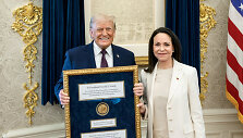 Maria Corina Machado ir Donaldas Trumpas / Daniel Torok/The White House / via REUTERS