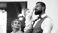 Eglė ir Jonas Valančiūnai su sūnumi Tauru