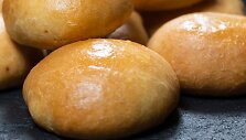 Kalėdų stalo favoritas &ndash; mielinės bandelės su kopūstais