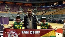 Broliai Normundas ir Nauris Maciai Toronto &bdquo;Raptors&ldquo; arenoje