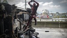 Kadras i&scaron; filmo &bdquo;Deadpool&ldquo;