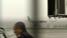 Vilniuje leidžiasi i&scaron; Paryžiaus atskridęs &bdquo;Ryanair&ldquo; orlaivis