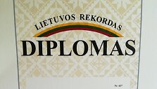Kristinai &Scaron;ilinskienei įteiktas Lietuvos rekordo diplomas už muilą &bdquo;Milžiną&ldquo;