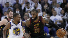 Kevinas Durantas ir LeBronas Jamesas