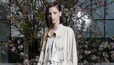 &bdquo;Donna Karan&ldquo; 2016 m. kruizinės kolekcijos modelis