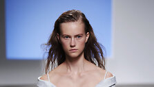 &bdquo;Thakoon&ldquo; 2016 m. pavasario-vasaros kolekcija