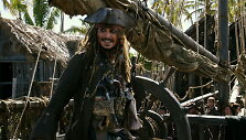 Johnny Deppas filme &bdquo;Karibų piratai. Salazaro ker&scaron;tas&ldquo;