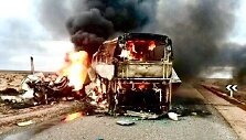 Saudo Arabijoje susidūrė autobusas ir benzinvežis