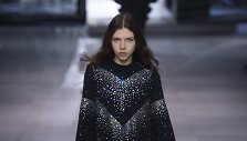 &bdquo;C&eacute;line&ldquo; 2019 m. pavasario ir vasaros kolekcijos modelis