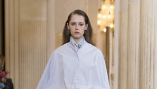 &bdquo;Nina Ricci&ldquo; 2018&ndash;2019 m. rudens ir žiemos kolekcijos modelis