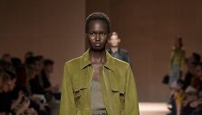 &bdquo;Herm&egrave;s&ldquo; 2020 m. pavasario ir vasaros kolekcijos modelis
