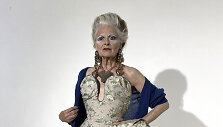 &bdquo;Vivienne Westwood&ldquo; 2021 m. pavasario ir vasaros kolekcijos modelis