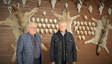 Jono Kubiliaus (kairėje) ir Jono Smalinsko idėja įgyvendinta &ndash; įkurtas mūsų regiono žvėris reprezentuojantis medžioklės trofėjų muziejus