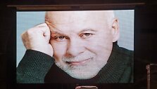 Žmonės atsisveikina su Rene Angeliliu