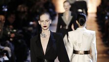&bdquo;Yves Saint Laurent&ldquo; kolekcija