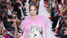 &bdquo;Valentino&ldquo; 2019&ndash;2020 m. rudens ir žiemos kolekcijos modelis