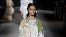 &bdquo;Missoni&ldquo; 2019 m. pavasario ir vasaros kolekcijos modelis