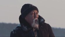Kadras i&scaron; filmo ,,Laužas vėjyje''