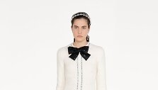 &bdquo;Giambattista Valli&ldquo; 2021&ndash;2022 m. rudens ir žiemos kolekcijos modelis