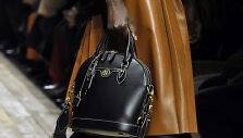 &bdquo;Michael Kors&ldquo; 2020&ndash;2021 m. rudens ir žiemos kolekcijos modelis