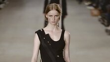 &bdquo;Boss&ldquo; 2016 m. rudens-žiemos kolekcijos modelis