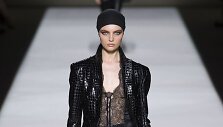 &bdquo;Tom Ford&ldquo; 2019 m. pavasario ir vasaros kolekcijos modelis
